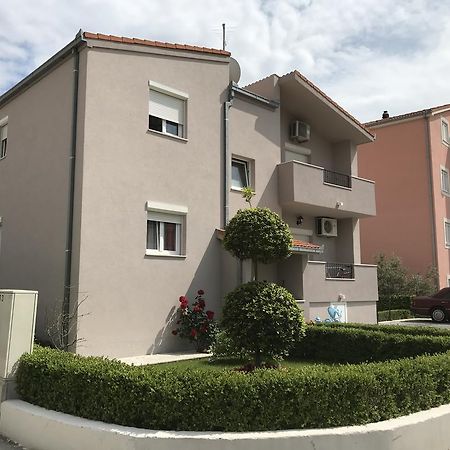 Apartment Karla&Nella Stobreč Exterior foto